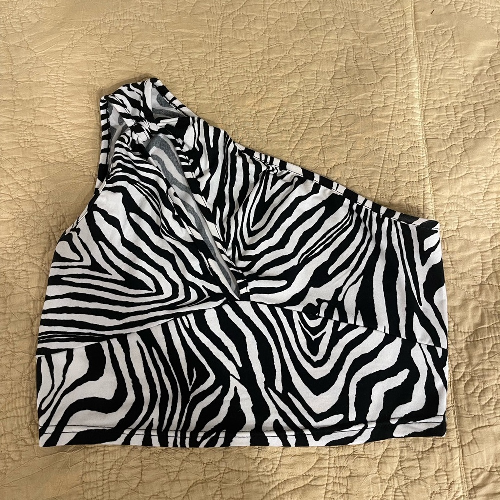 SHEIN Monochrome Zebra Print Top
